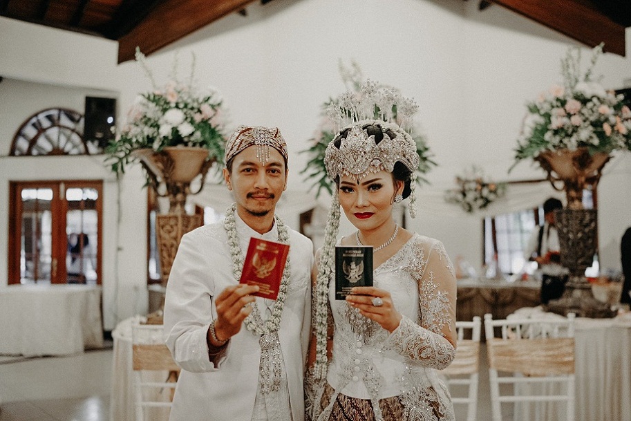 10 Momen bahagia pernikahan Fiersa Besari dan Aqia Nurfadla