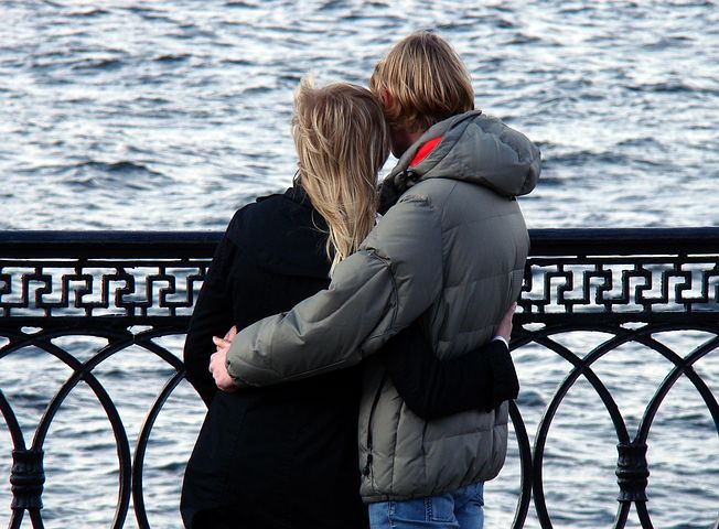 12 Hal yang merusak Long Distance Relationship (LDR) kamu dan pasangan