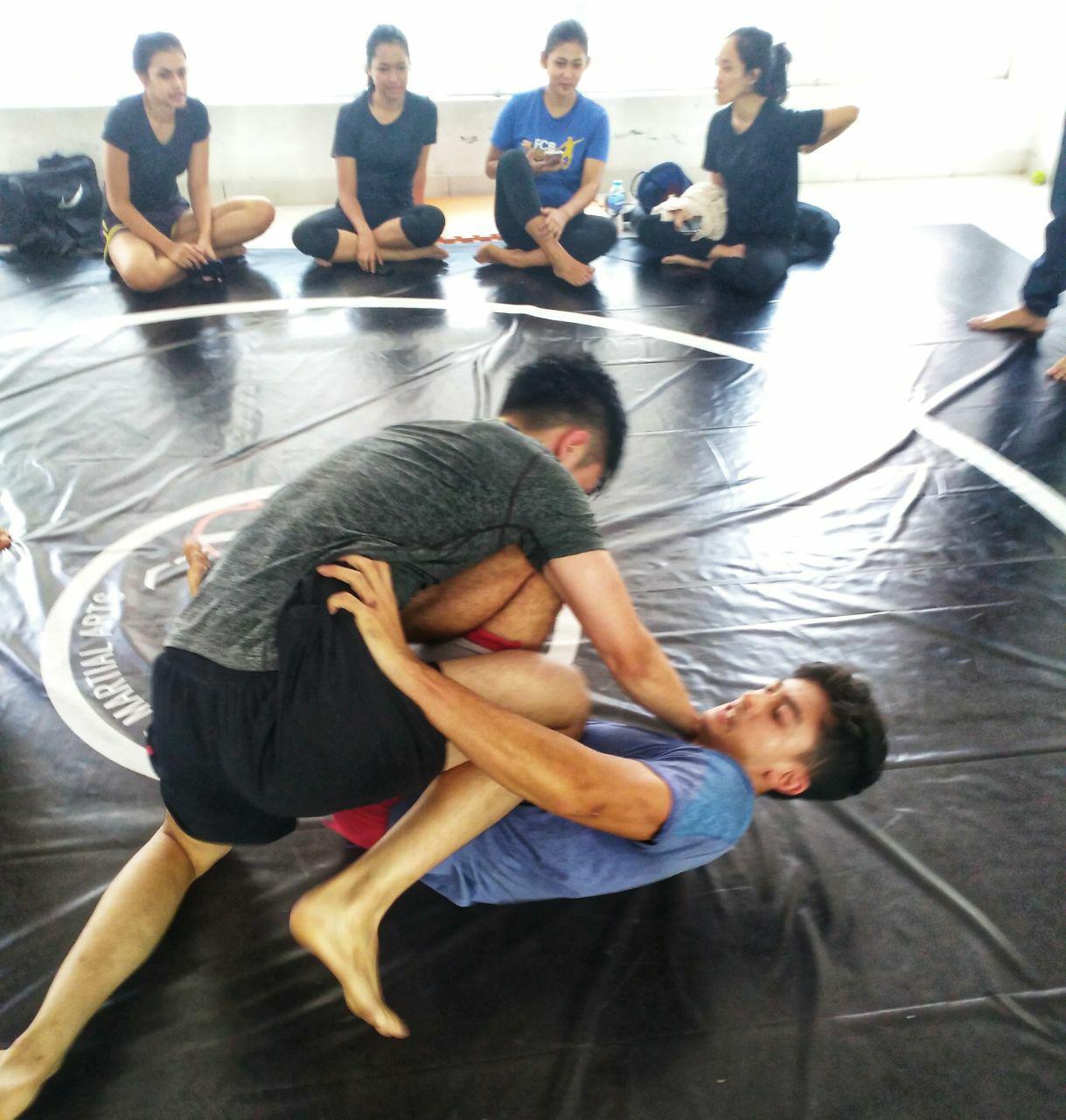 Membiasakan percaya diri dan mampu mengantisipasi bullying