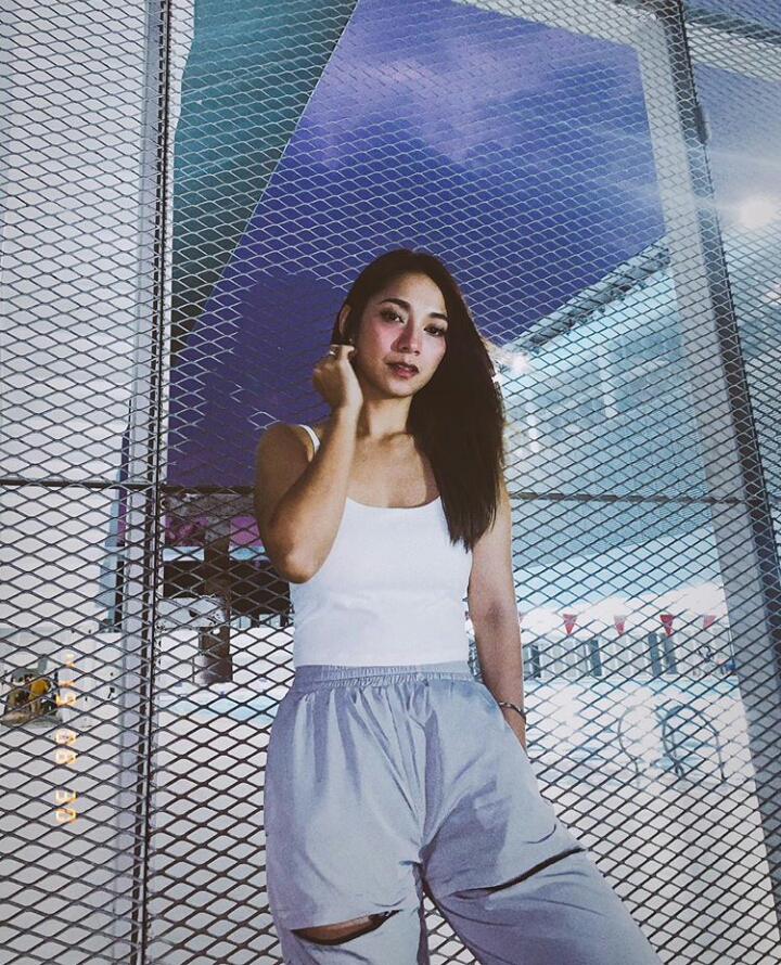 Turun 9 kilogram dalam 2 bulan, ini 8 potret body goals Dinda Kirana