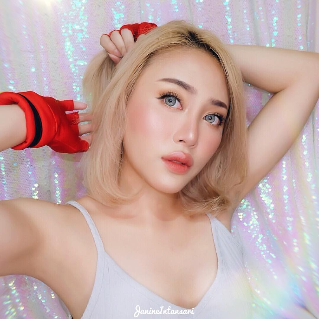 10 Potret Janine Intansari, influencer beralis dan rambut warna-warni