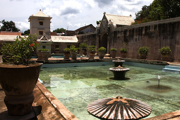 Kolam Pemandian di Tamansari