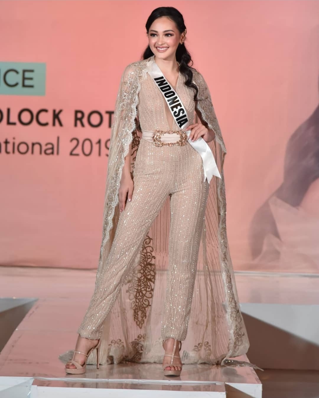 3 Outfit Puteri Indonesia Lingkungan 2019 buat Miss International 2019