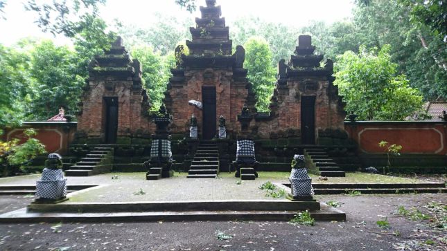 Pura Giri Salaka
