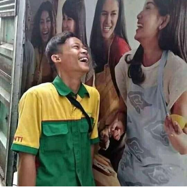 10 Meme kocak buat jomblo yang sedang berjuang, bikin baper nih