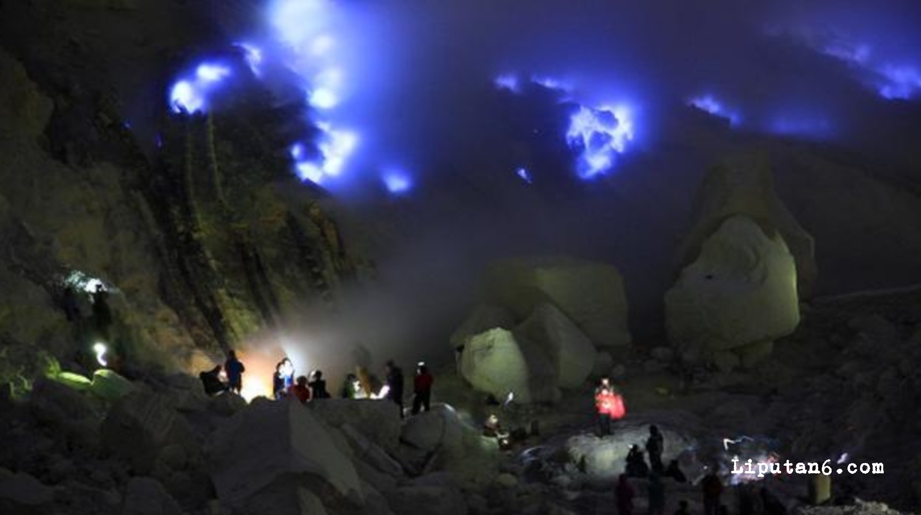 10 Pesona ini membuatmu ingin segera mengunjungi Kawah Ijen