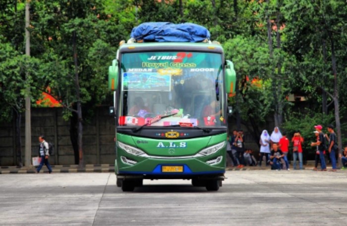 Kenali perbedaan dari 5 moda transportasi bus ini