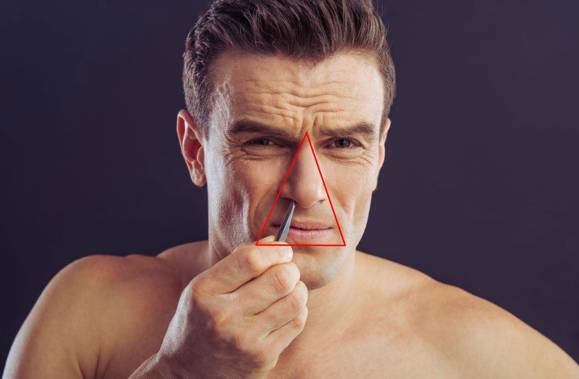 Mencabut Bulu Hidung