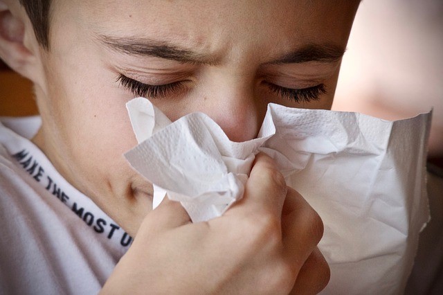 5 Perbedaan COVID-19 dan flu yang perlu kamu ketahui