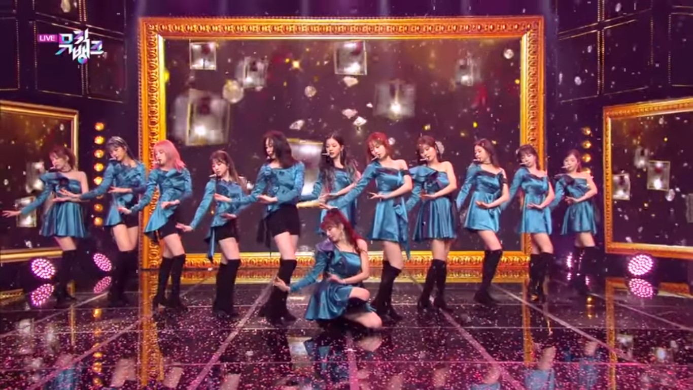 Promosi Fiesta dalam berbagai acara, ini 10 kostum yang dipakai IZ*ONE