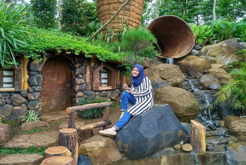 Wisata Alam Banyu Mili.