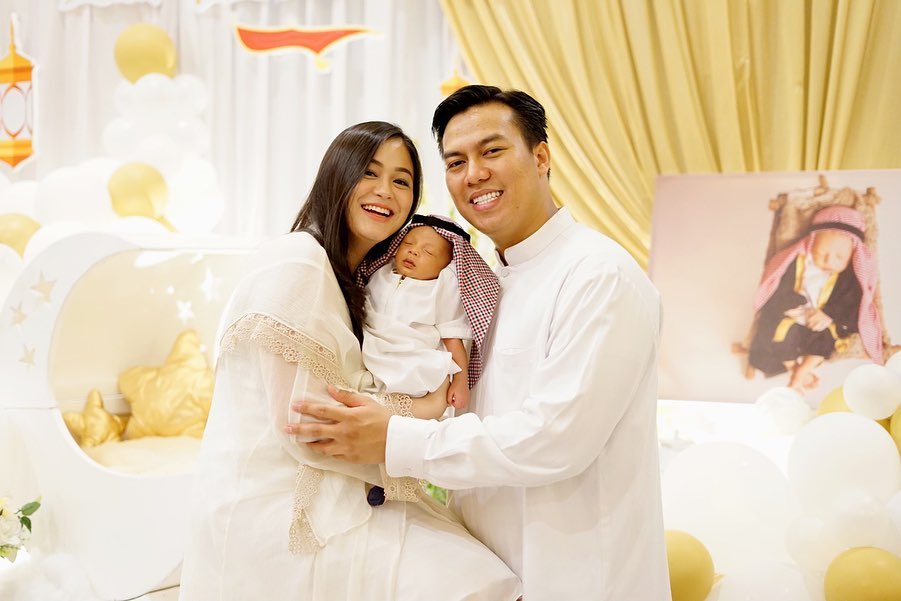 7 Potret kemesraan Caca Zeta dan suami, harmonis banget