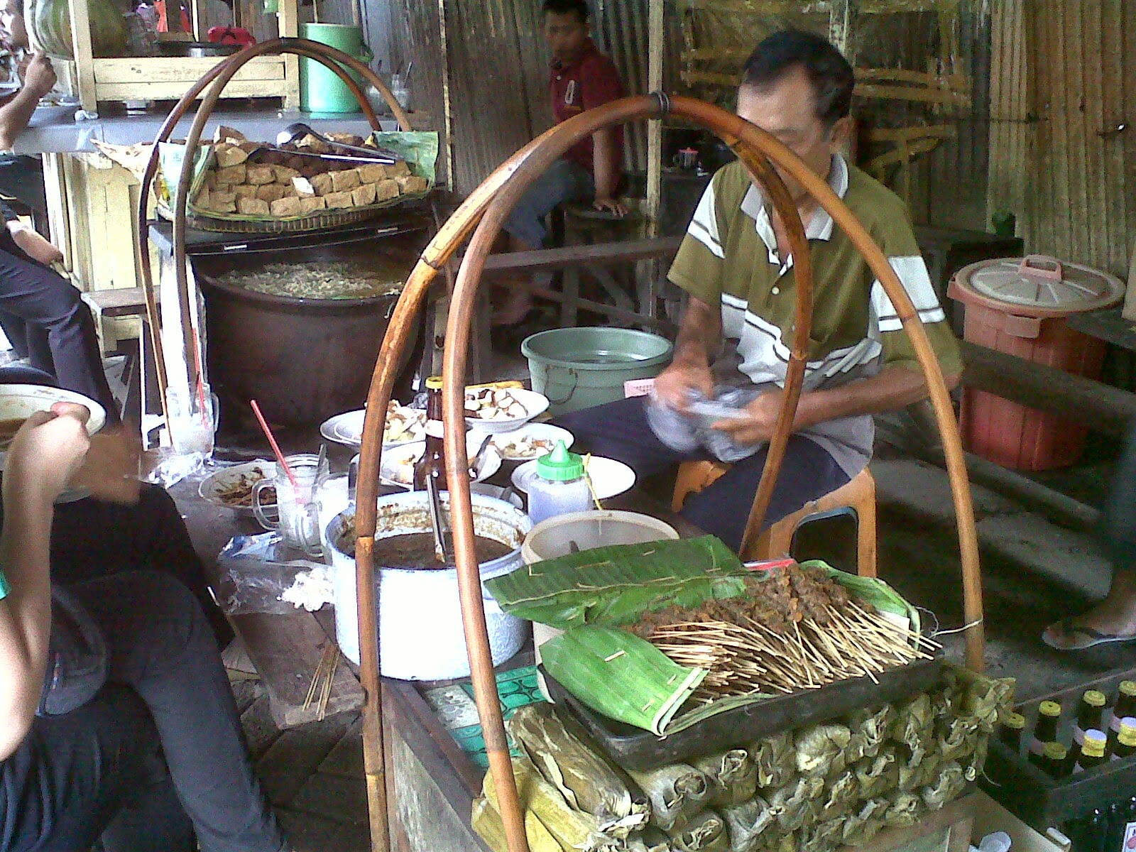 Lontong balap, makanan yang wajib dicoba saat liburan ke Surabaya