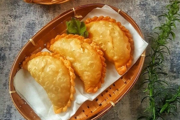 Meski bentuknya mirip, ini perbedaan jalangkonte dan pastel