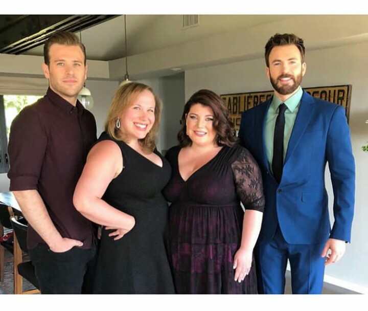 12 Potret keseharian Chris Evans, sang Captain America yang keren abis
