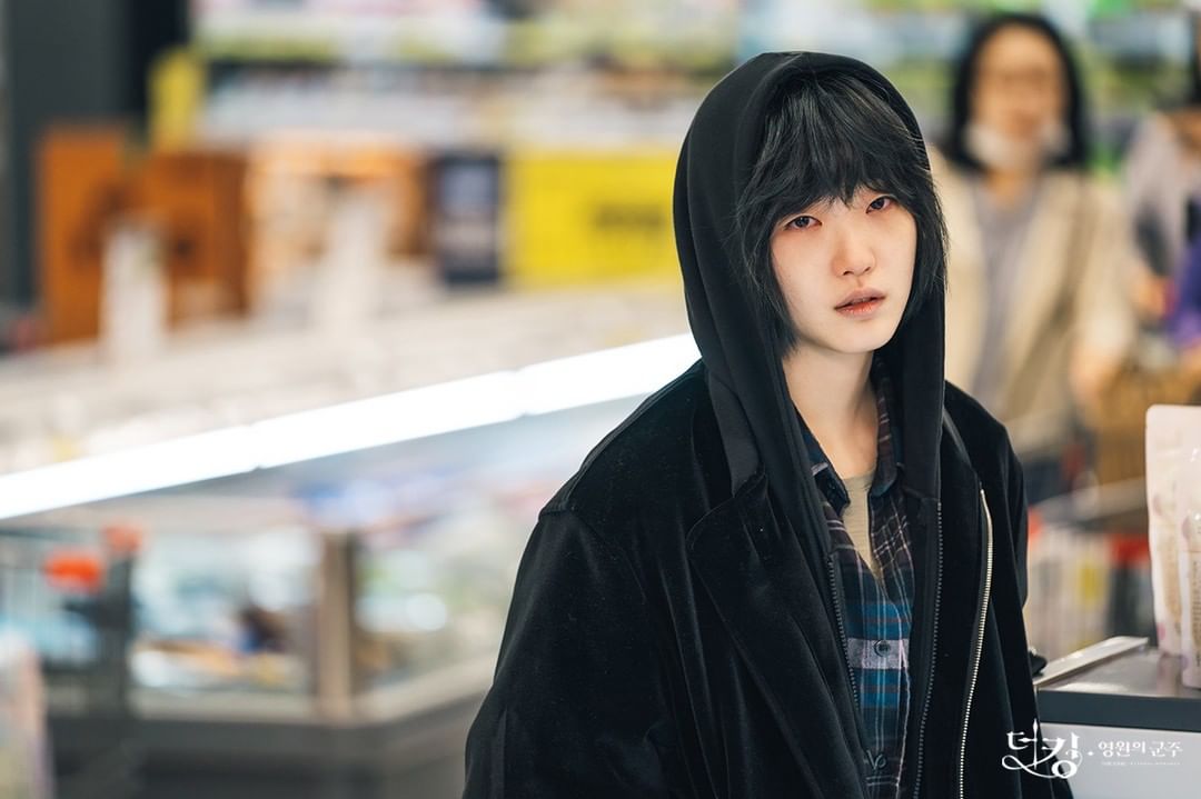 kim go eun berperan ganda
