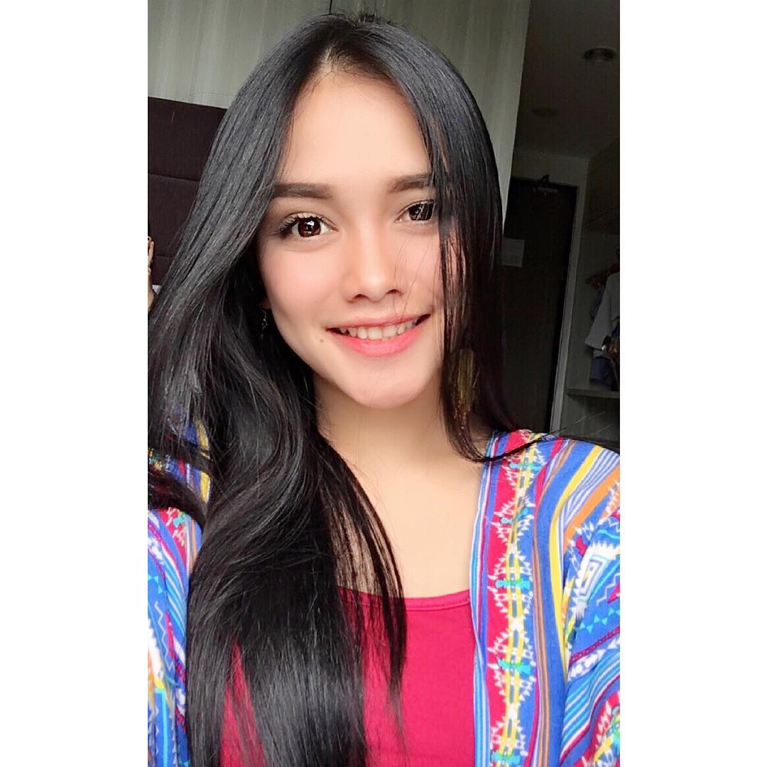 10 Pesona Mela Amelia, pedangdut yang kini terjun ke dunia akting