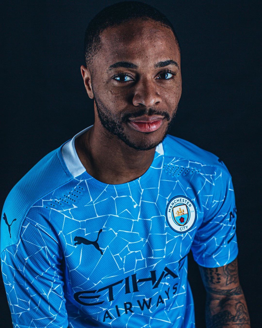 instagram.com/mancity