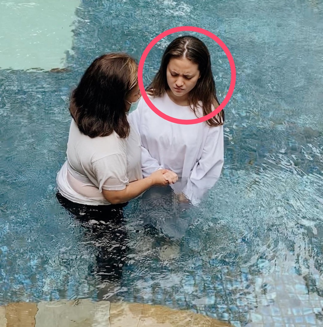Unggah foto saat dibaptis, Marsha Aruan tepis rumor soal pindah agama