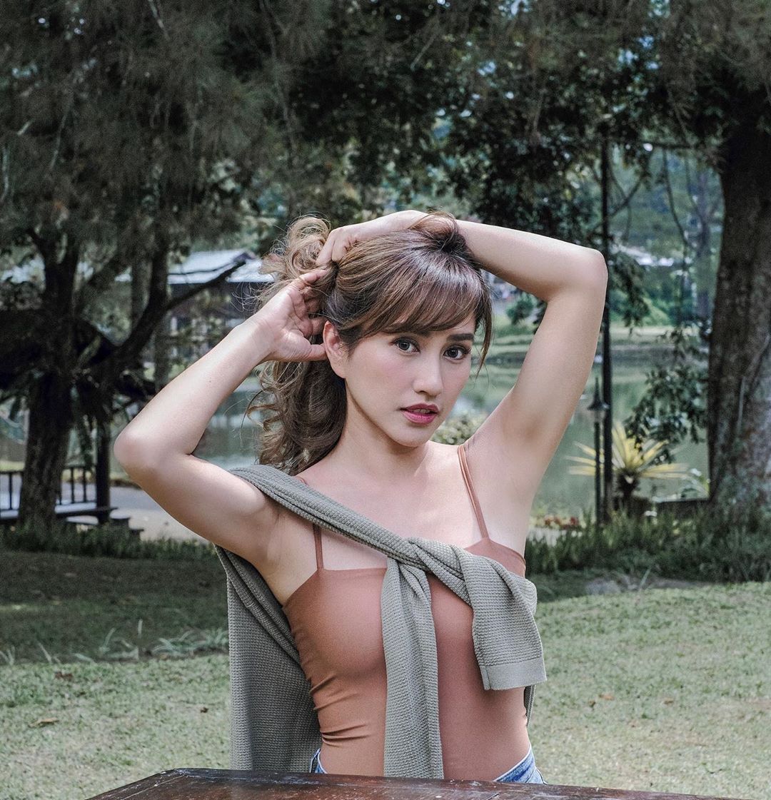 7 Potret Louise Anastasya saat usia kepala tiga, cantik dan memesona