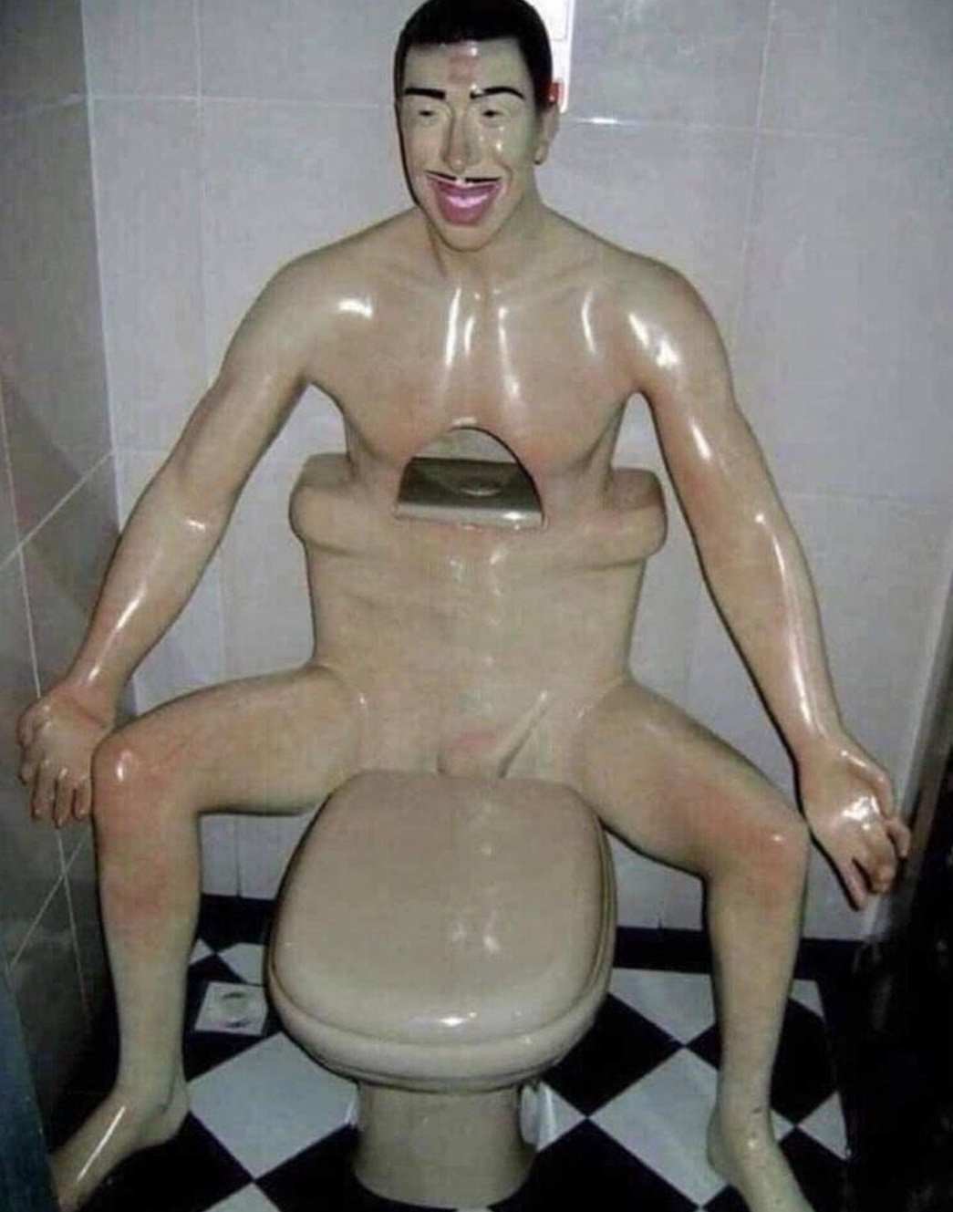 10 Desain toilet ajaib ini bikin mikir dua kali, nyeleneh banget