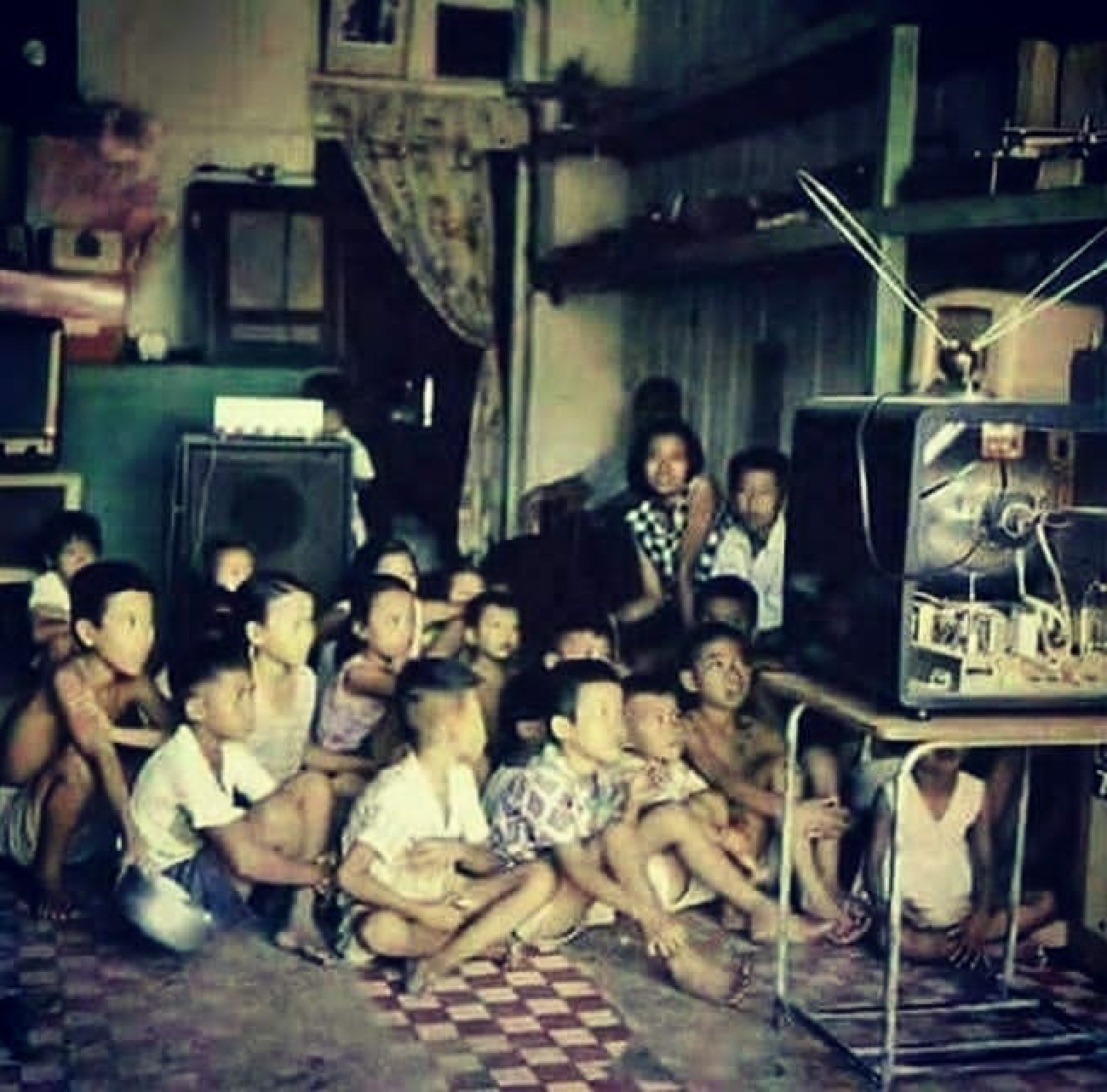 10 Momen keseruan kids zaman old, bikin susah move on
