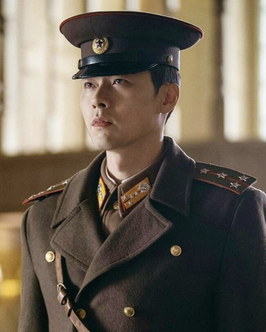 14 Pemeran utama K-Drama ini terlihat cocok dengan seragamnya