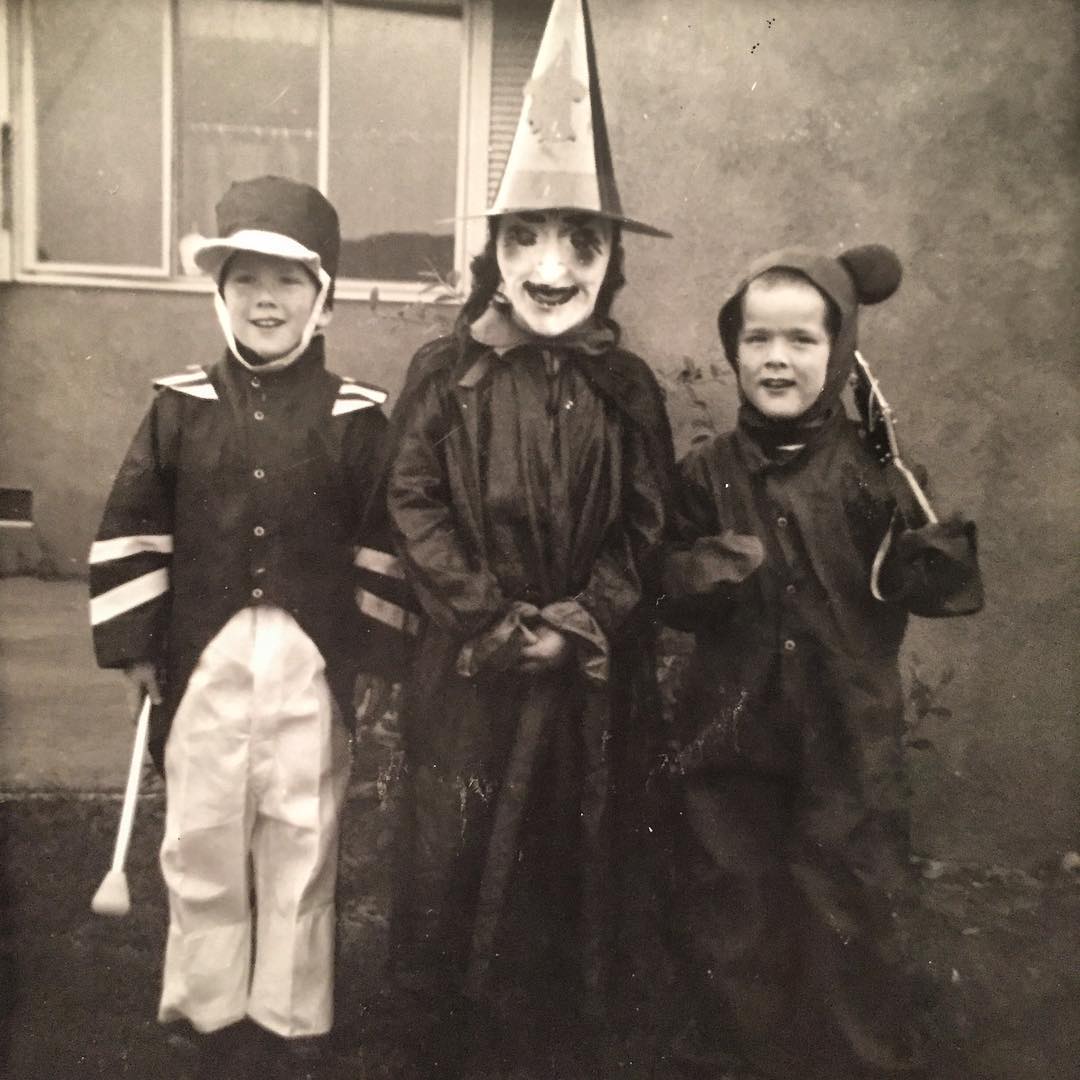 6 Kostum orang zaman dulu saat rayakan Halloween ini bikin merinding