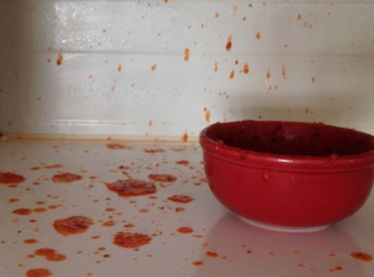7 Makanan yang Tidak Boleh Dipanaskan dengan Microwave