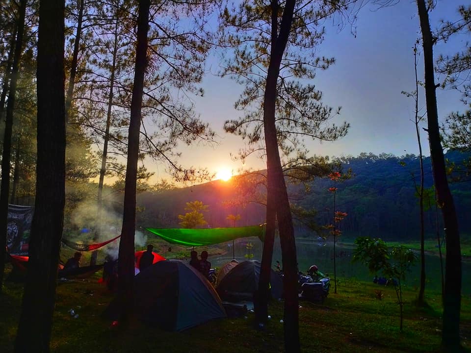 Pesona wisata alam Situ Dewa Dewi Cipiit, cocok buat penghobi camping