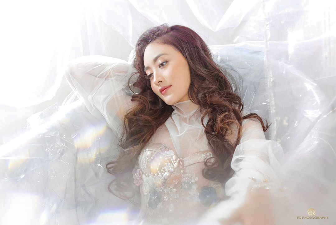 6 Potret cantik Natasha Wilona saat photoshoot, bikin jatuh hati
