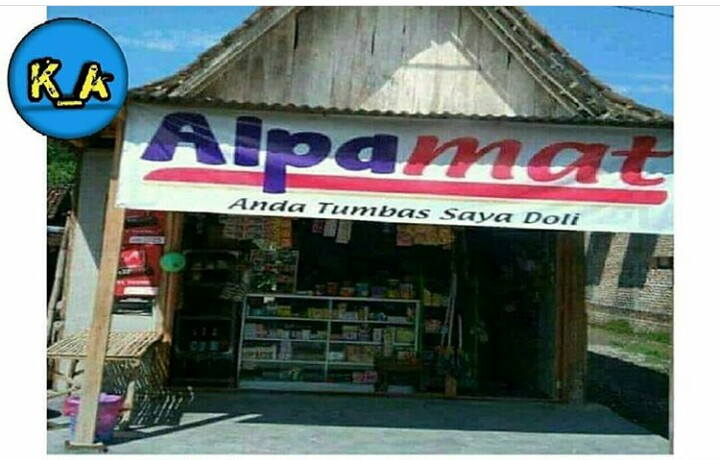 9 Spanduk unik hasil plesetan tempat terkenal ini kreatif banget