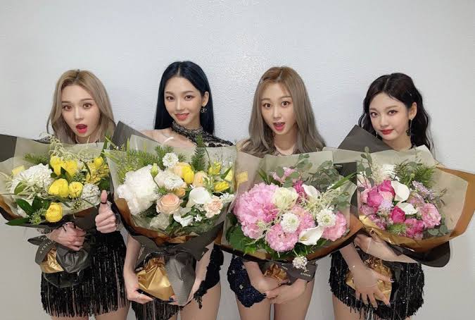 5 Girl group K-Pop terkuat yang debut pada tahun 2020