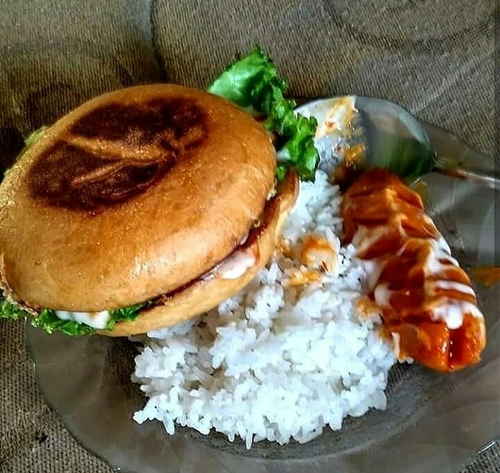 11 Meme tentang budaya makan orang Indonesia ini kocak banget