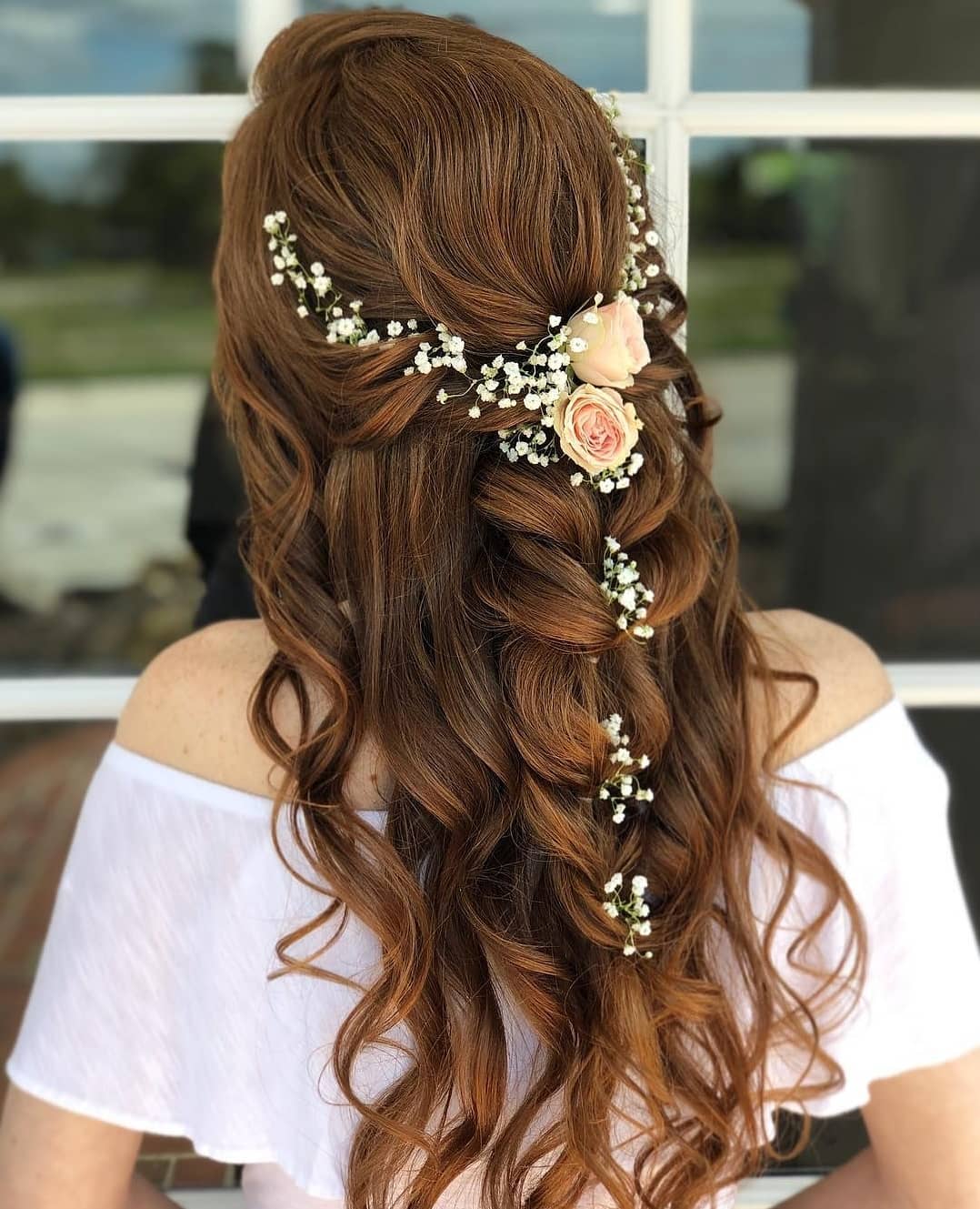 7 Inspirasi hairstyle ini membuat hari istimewa kamu makin berkesan