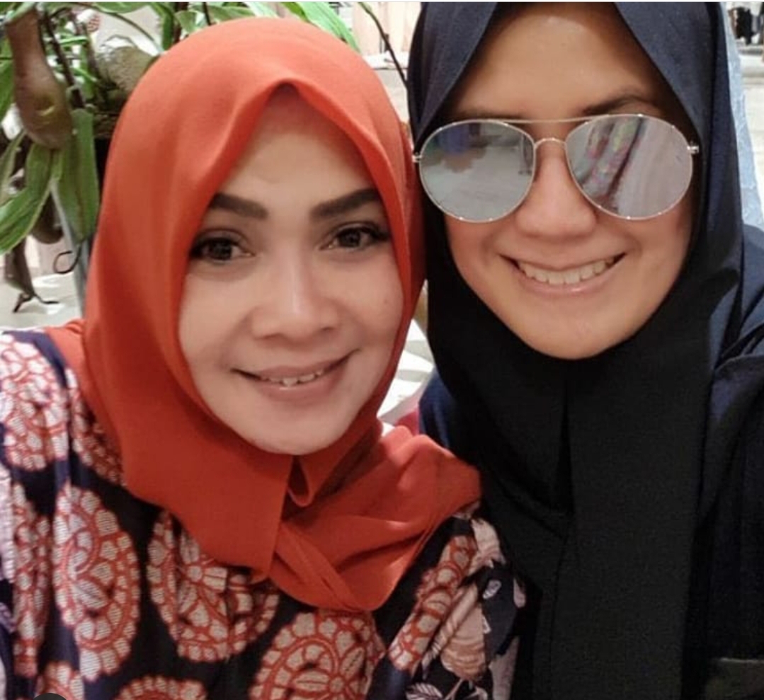 Nicky Astria yang tetap awet muda