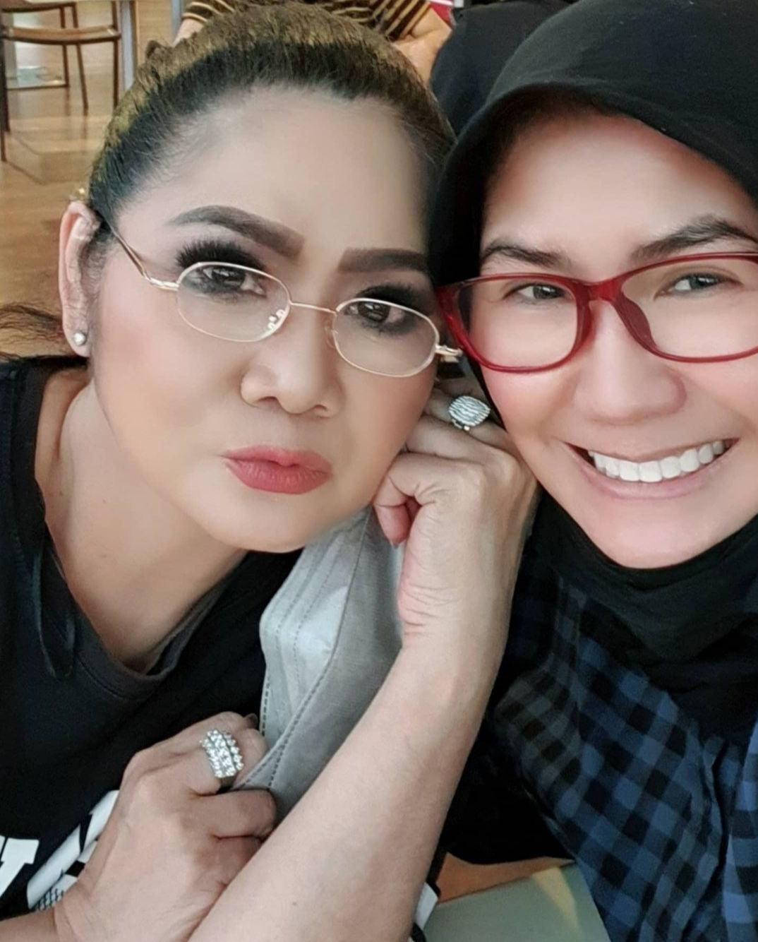 Nicky Astria yang tetap awet muda