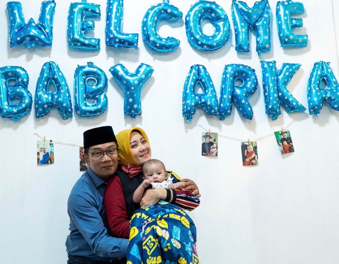 10 Potret keluarga Ridwan Kamil bersama sang putra angkat, manis abis
