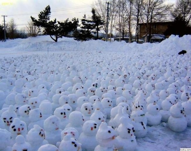 Bukannya imut, 10 boneka salju ini justru nampak mengerikan