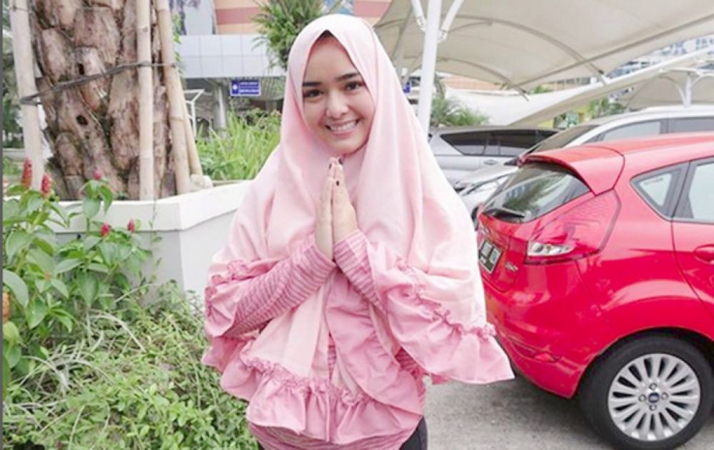 Menjiwai peran, ini 7 pesona Amanda Manopo saat kenakan hijab