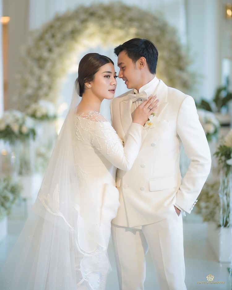 8 Potret pernikahan megah Caesar Hito dan Felicya Angelista