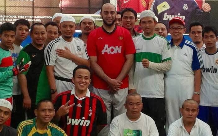 Syekh Ali Jaber saat berkostum sepak bola