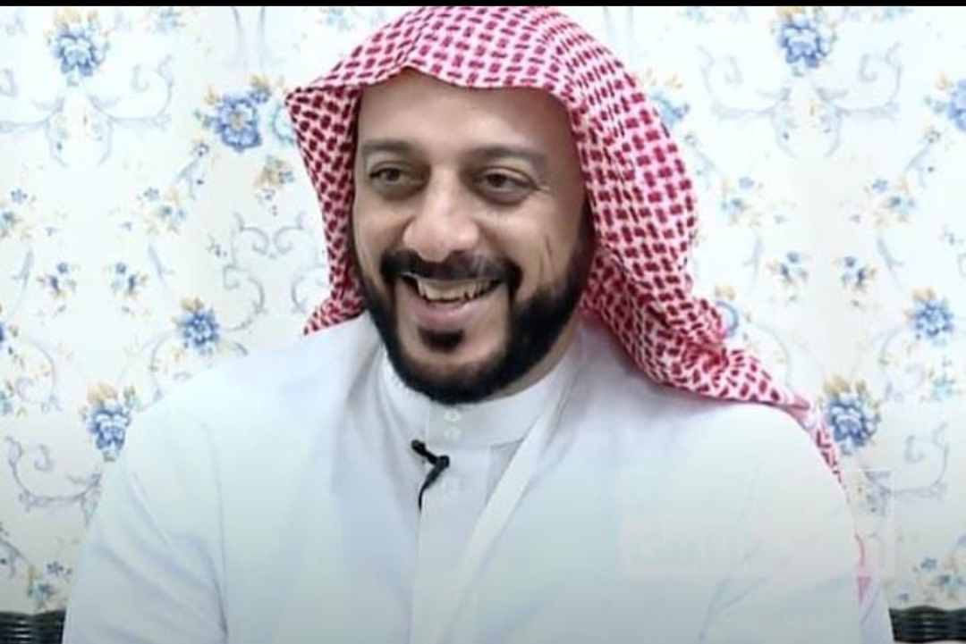 Syekh Ali Jaber mengenakan ghutrah