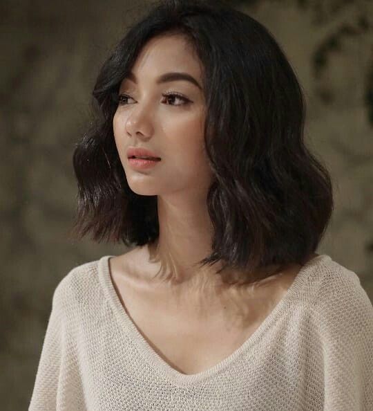 7 Potret Glenca Chysara dengan rambut pendek, makin anggun dan cantik