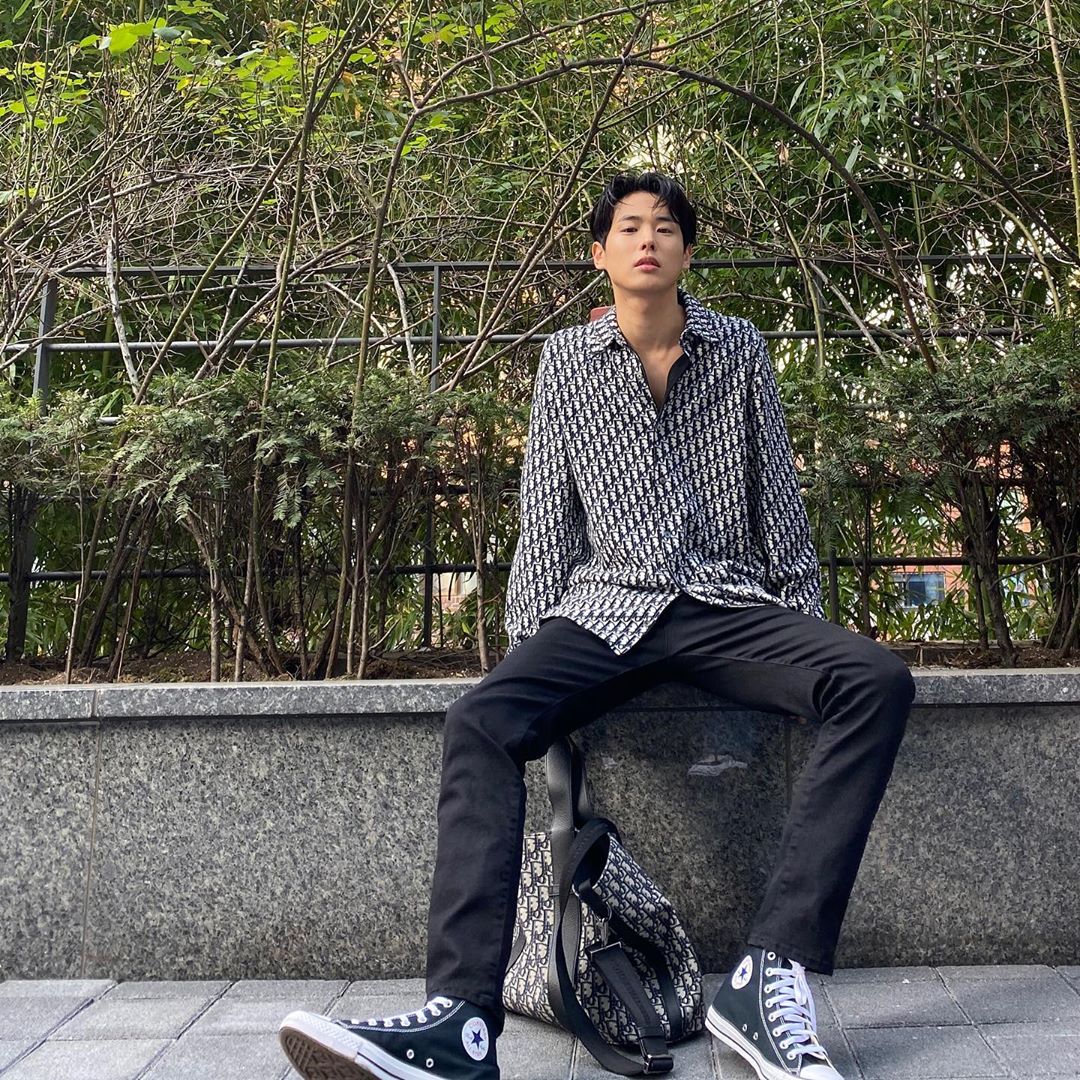 Byungchan tinggi