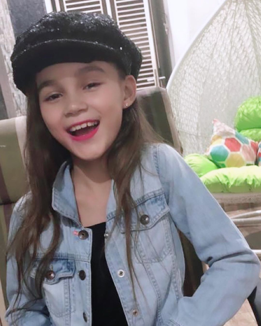 6 Potret Chloe Lynch, putri Melany Ricardo yang jadi model & YouTuber