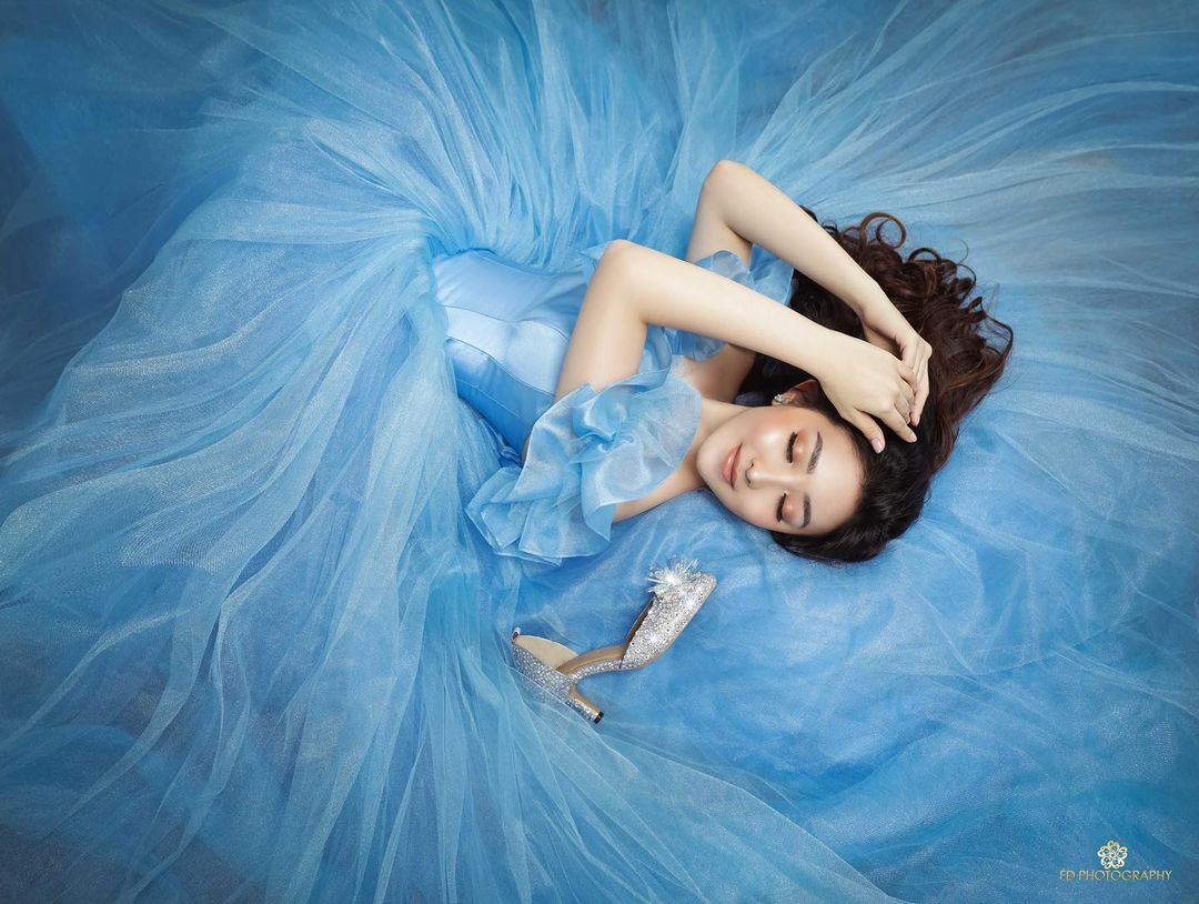 Jalani photoshoot ala Cinderella, ini 5 potret menawan Natasha Wilona