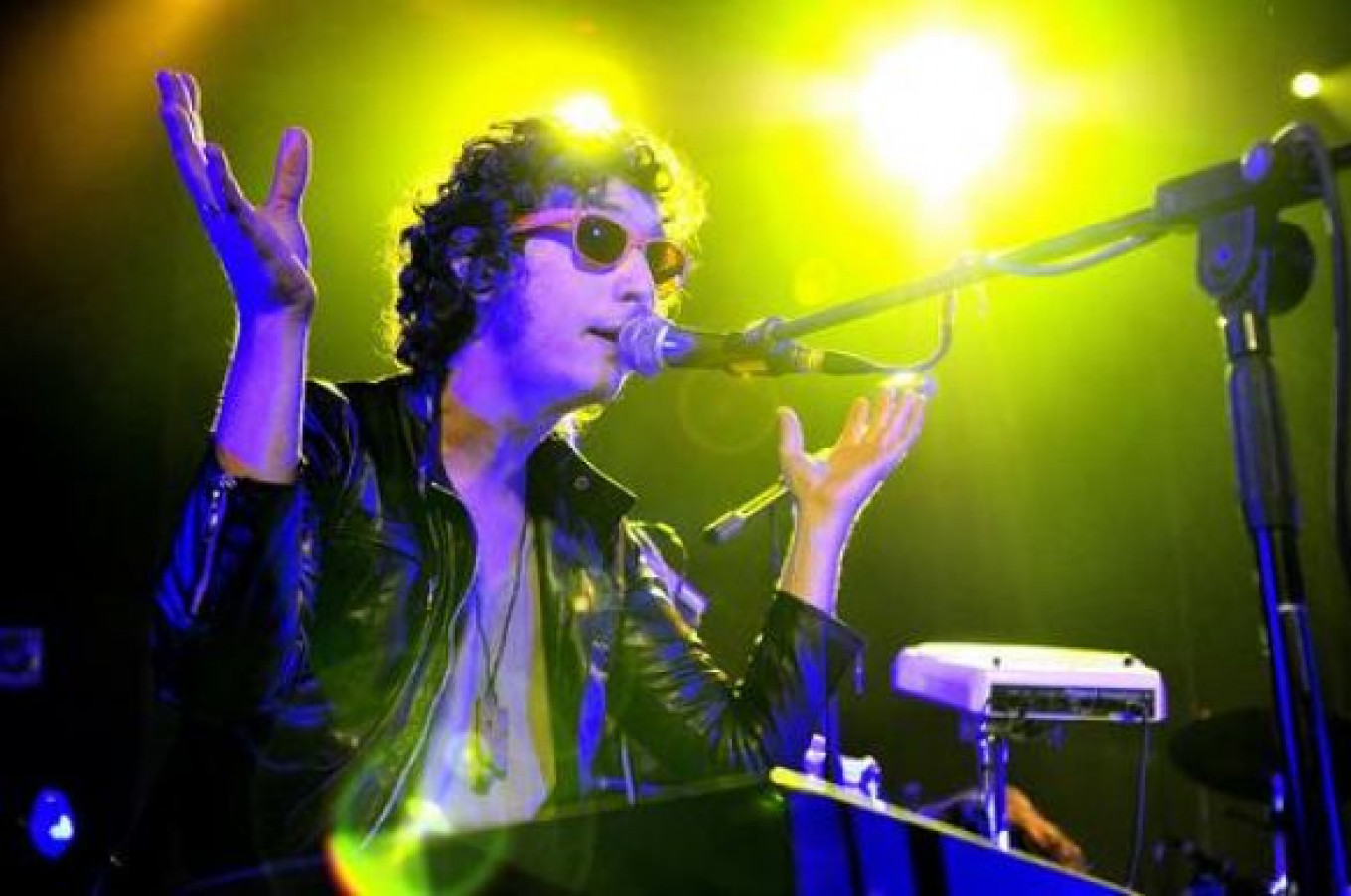 Dmitry Shurov cosplay Noel Gallagher Oasis