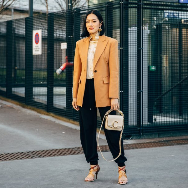 5 Fashion Essentials for Stylish Petite