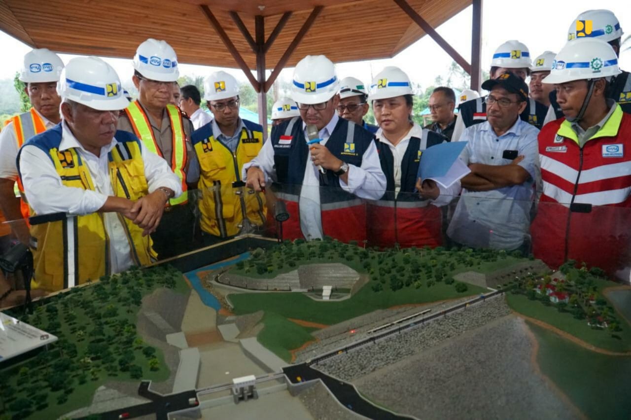 Menteri PUPR mengunjungi pembangunan Bendungan Kuwil Kawangkoan, Sulawesi Utara